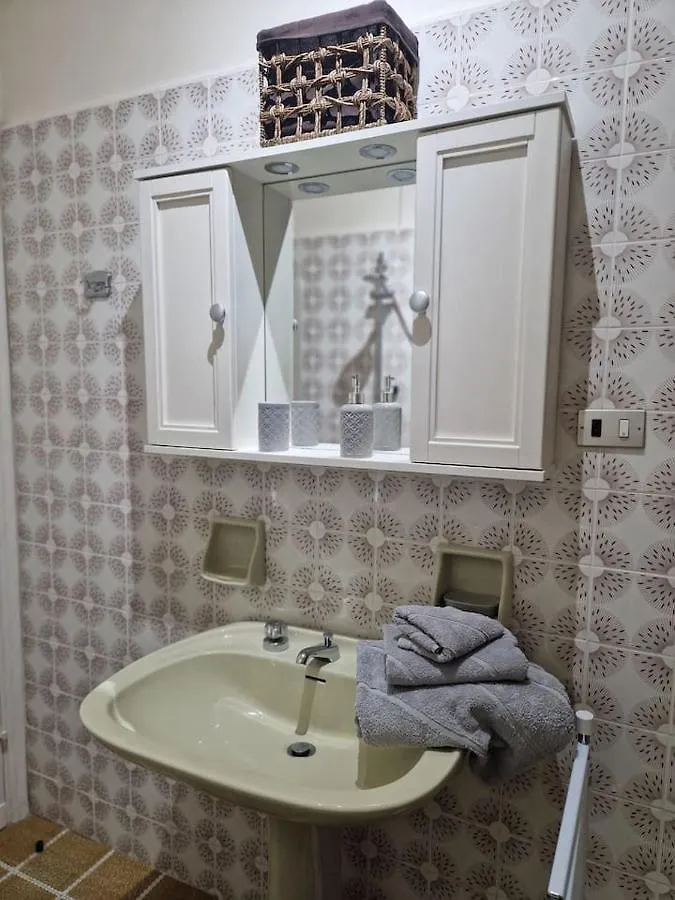 Apartment Appartamento Luna Parcheggio Gratuito Genoa Italy